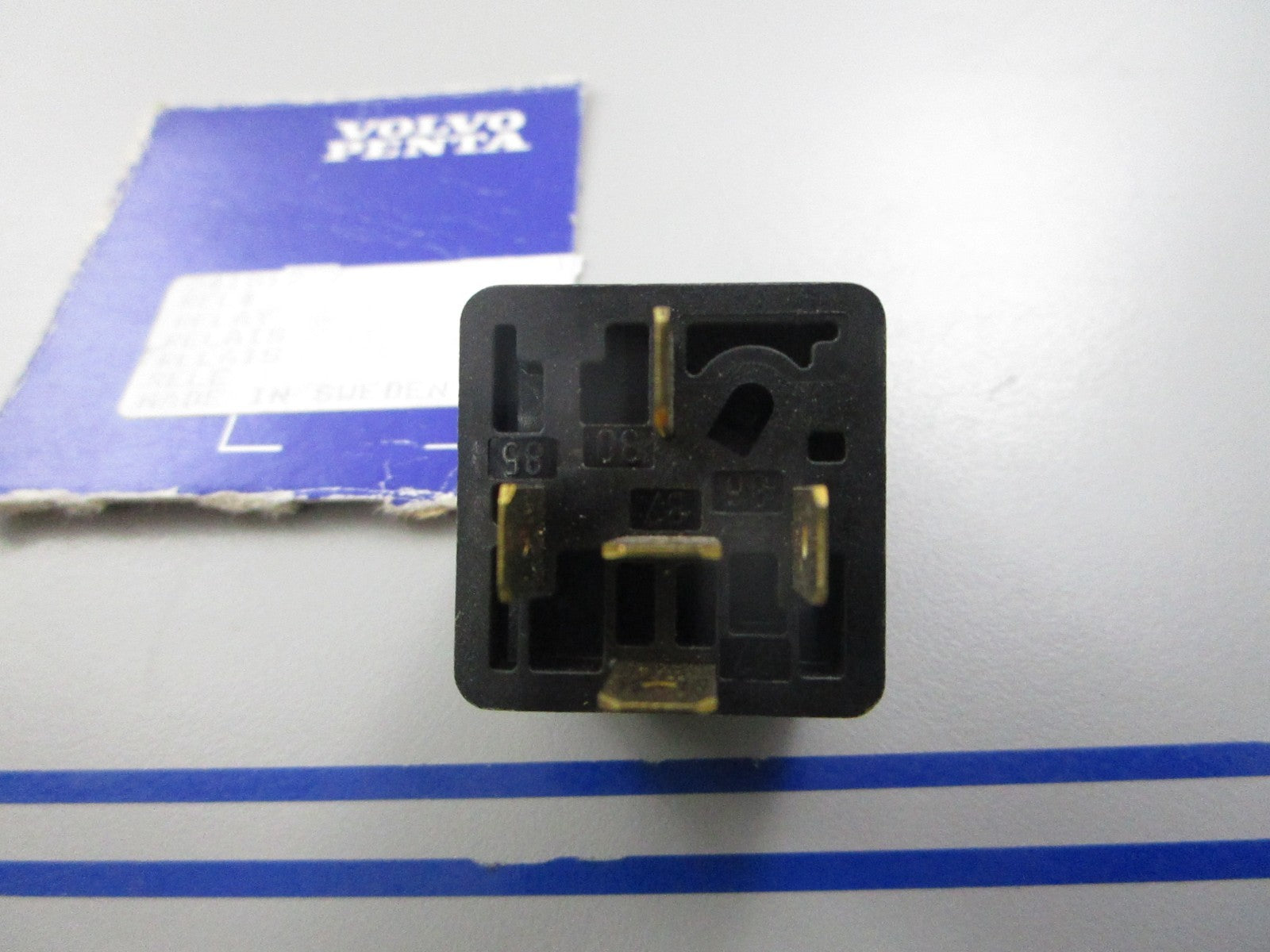 *NEW OEM* 0810 Volvo Penta Relay 241817