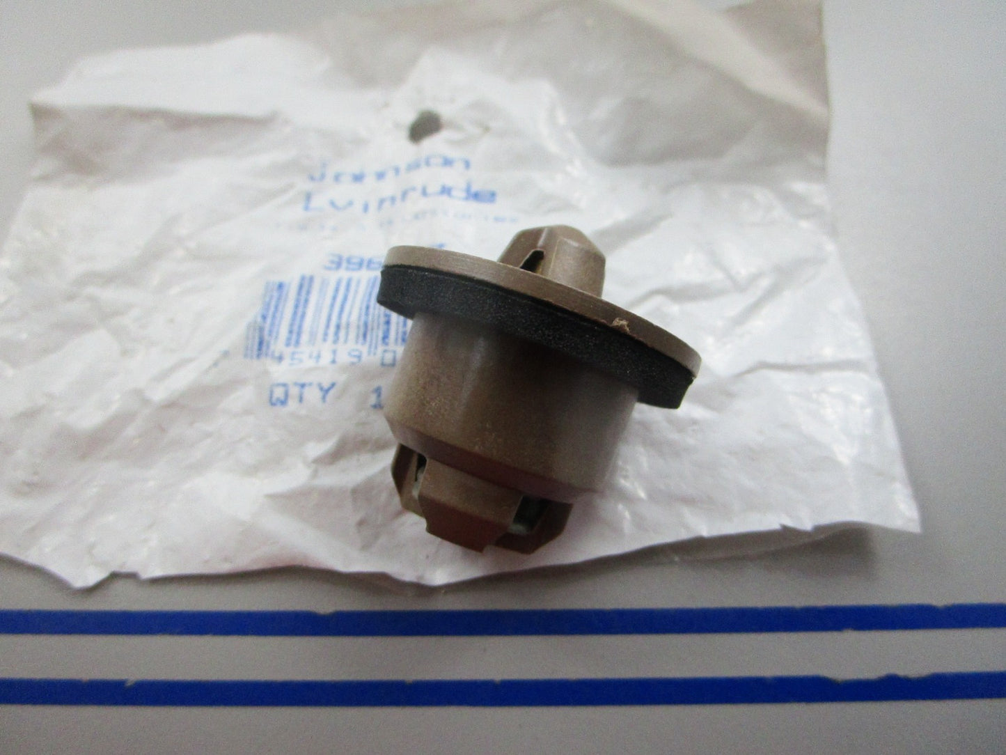 NEW OEM 396987 0396987 OMC Johnson Evinrude Thermostat 0810