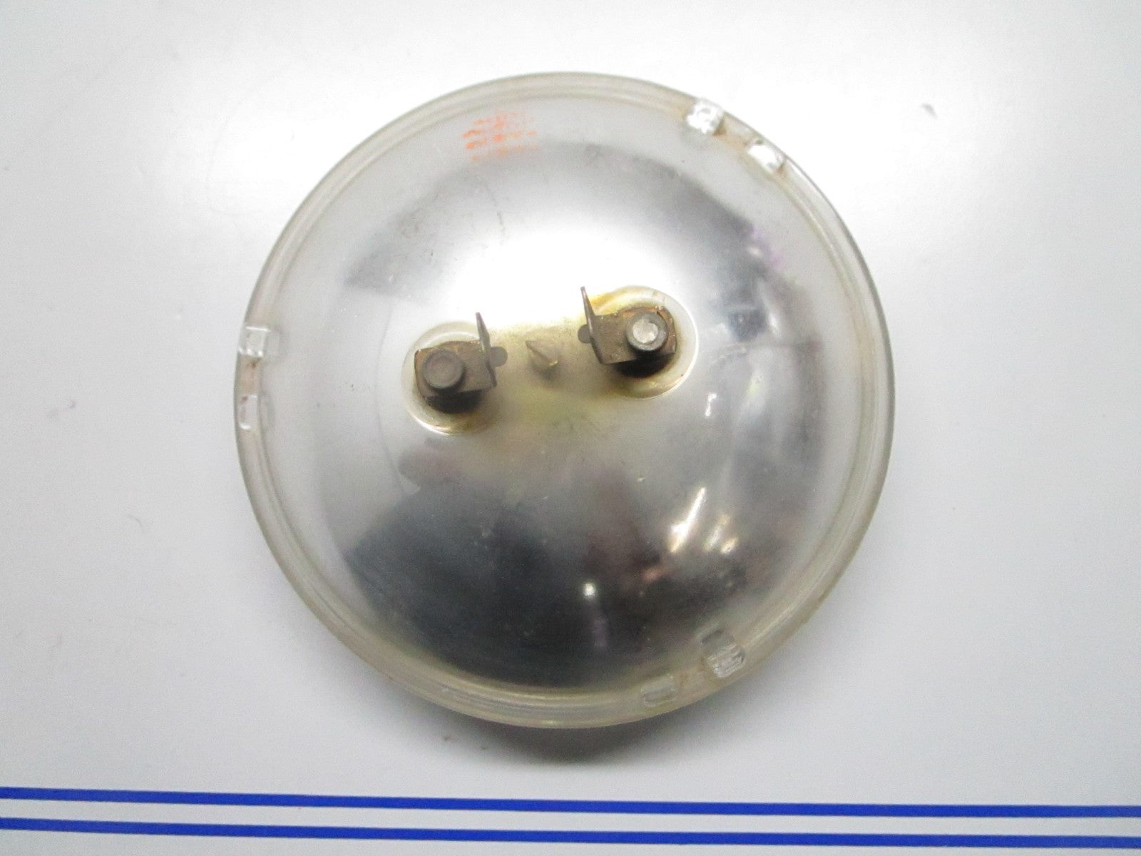 *NEW OEM* 0820 Guide 1968-71 12 V T-3 Headlight L4001