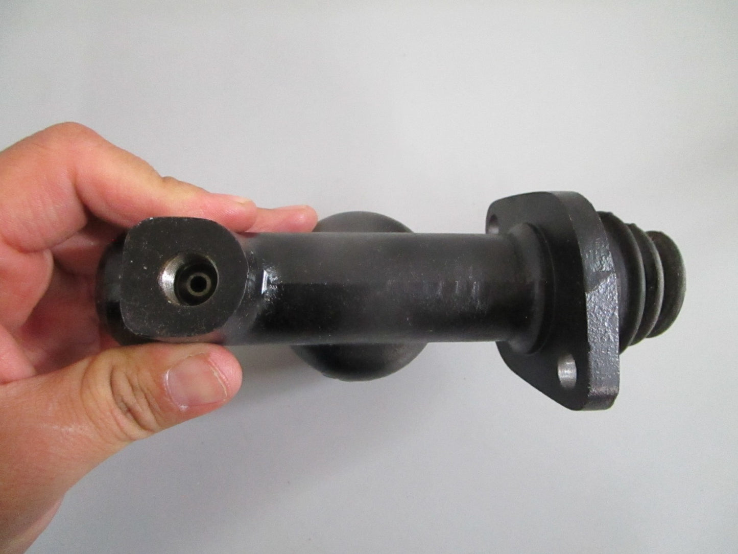 NEW OEM 0002951506 Mercedes-Benz Clutch Master Cylinder 0820