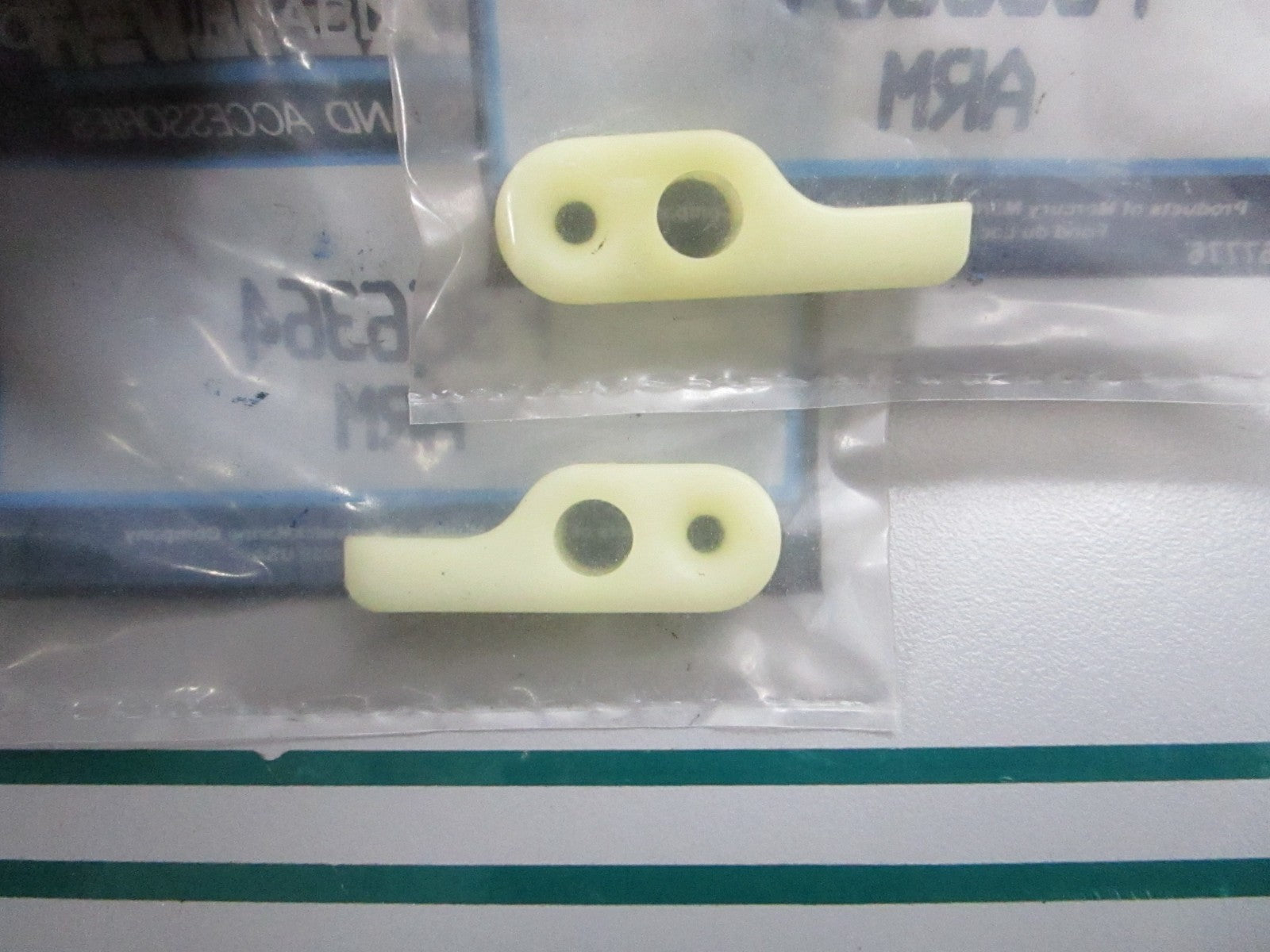 NEW OEM (LOT OF 2) F366364 Mercury Quicksilver Arm 0810