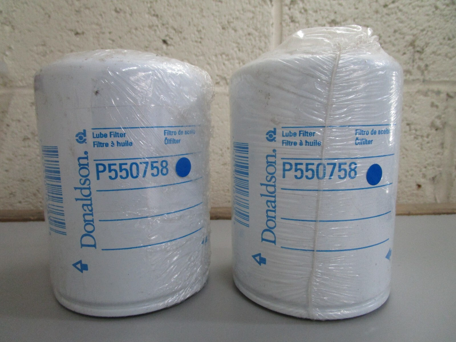*NEW* (LOT OF 2) 0820 Donaldson Lube Filter P550758