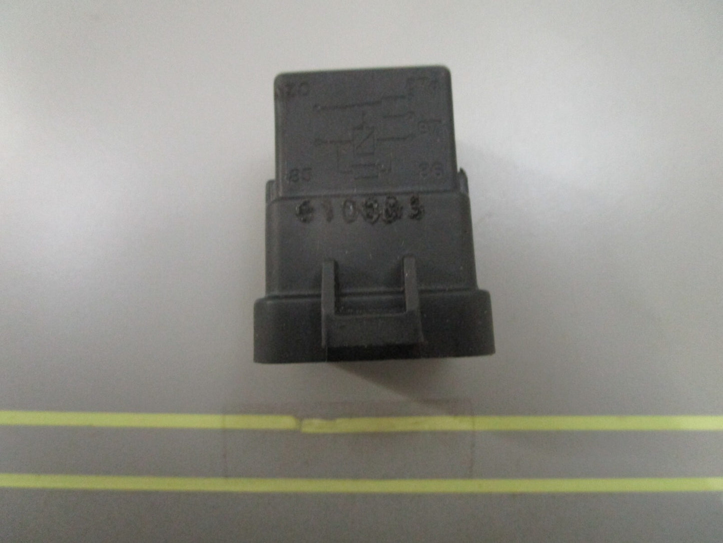 *NEW OEM* 0810 Mercury Quicksilver Relay 821509T01