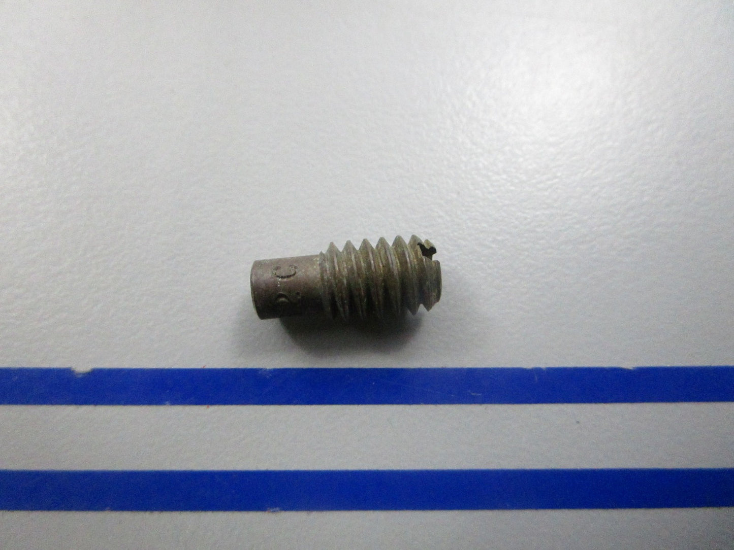 NEW OEM 317607 0317607 OMC Johnson Evinrude .062 Orifice 0810