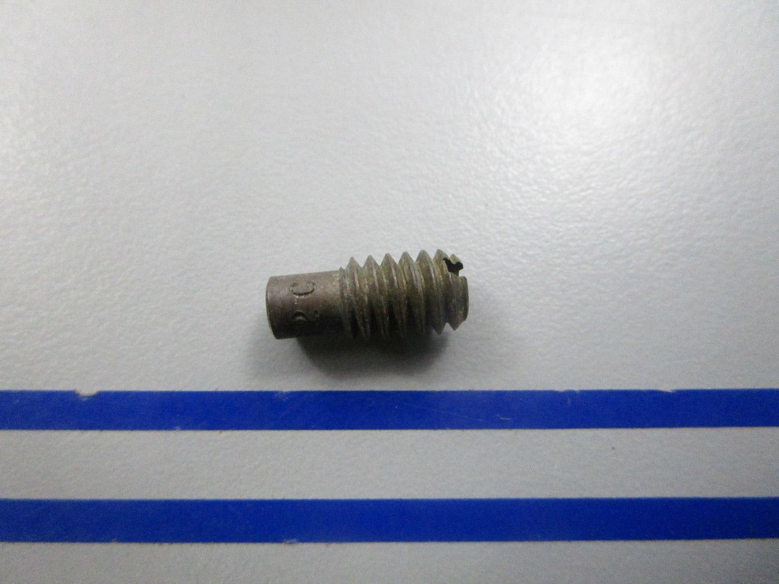 NEW OEM 317607 0317607 OMC Johnson Evinrude .062 Orifice 0810