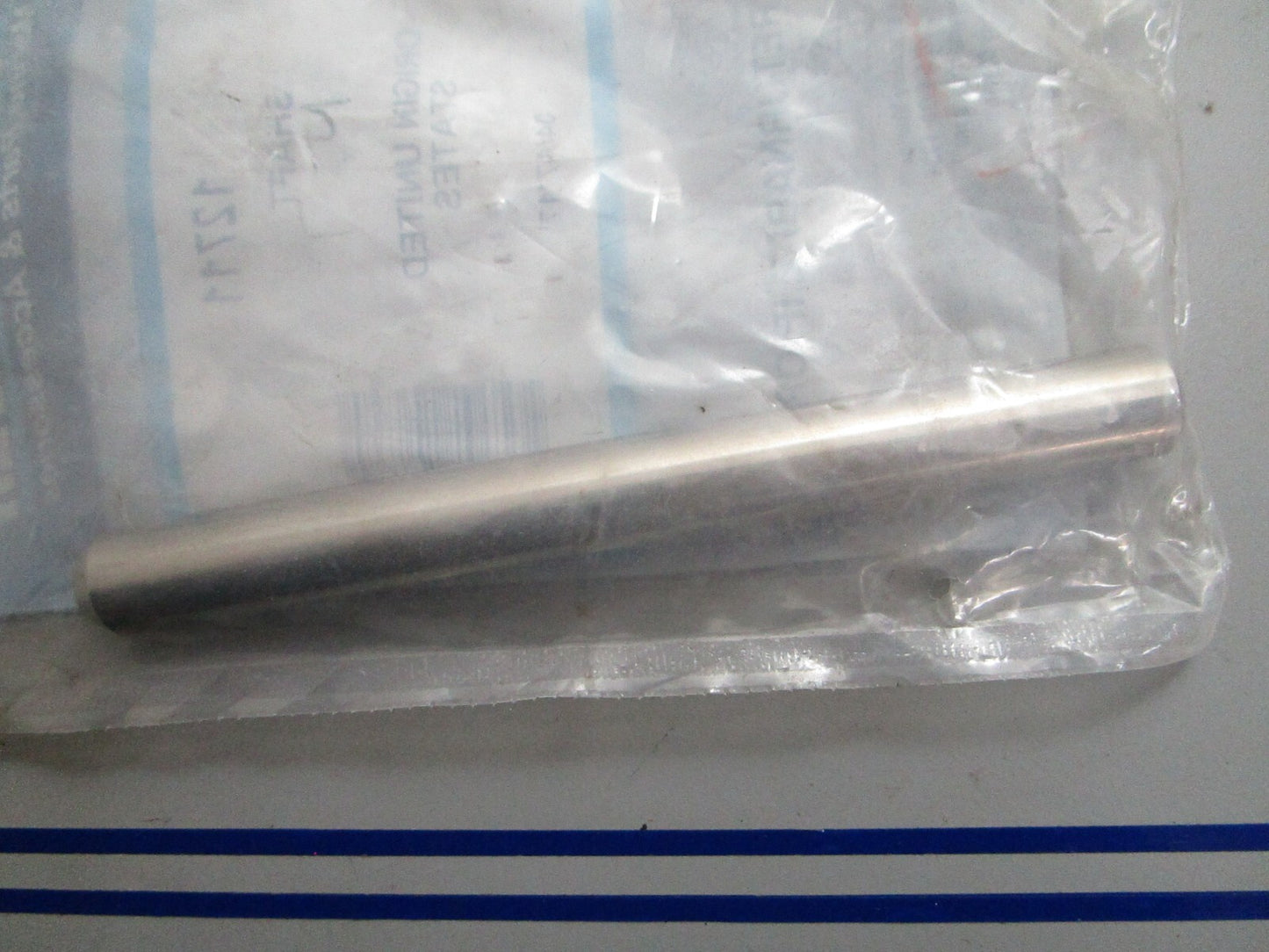 *NEW OEM* 0820 Mercury Quicksilver Shaft 12711
