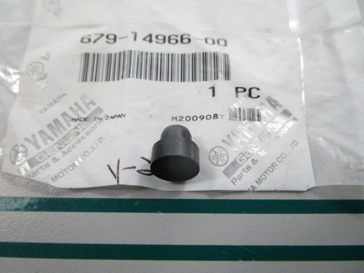 NEW OEM 679-14966-00-00 Yamaha Carburetor Rubber Cap 0810