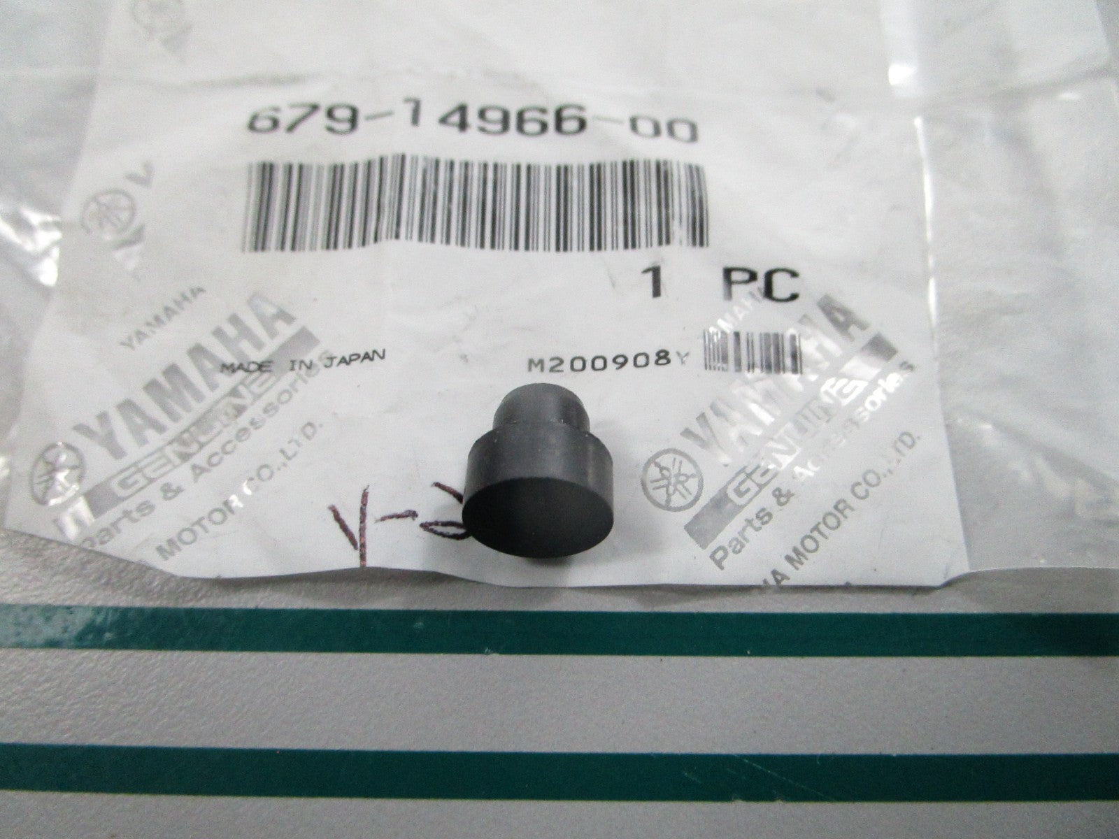 NEW OEM 679-14966-00-00 Yamaha Carburetor Rubber Cap 0810