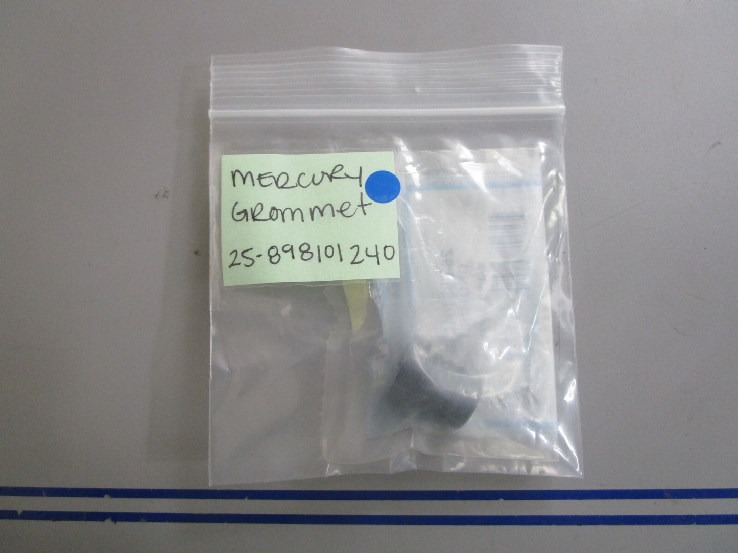 *NEW OEM* 0810 Mercury Quicksilver Grommet 25-898101240