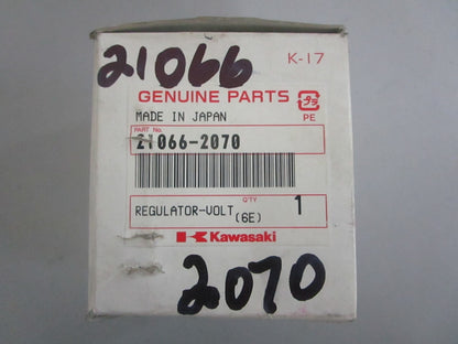 *NEW OEM* 0820 Kawasaki Voltage Regulator 21066-2070