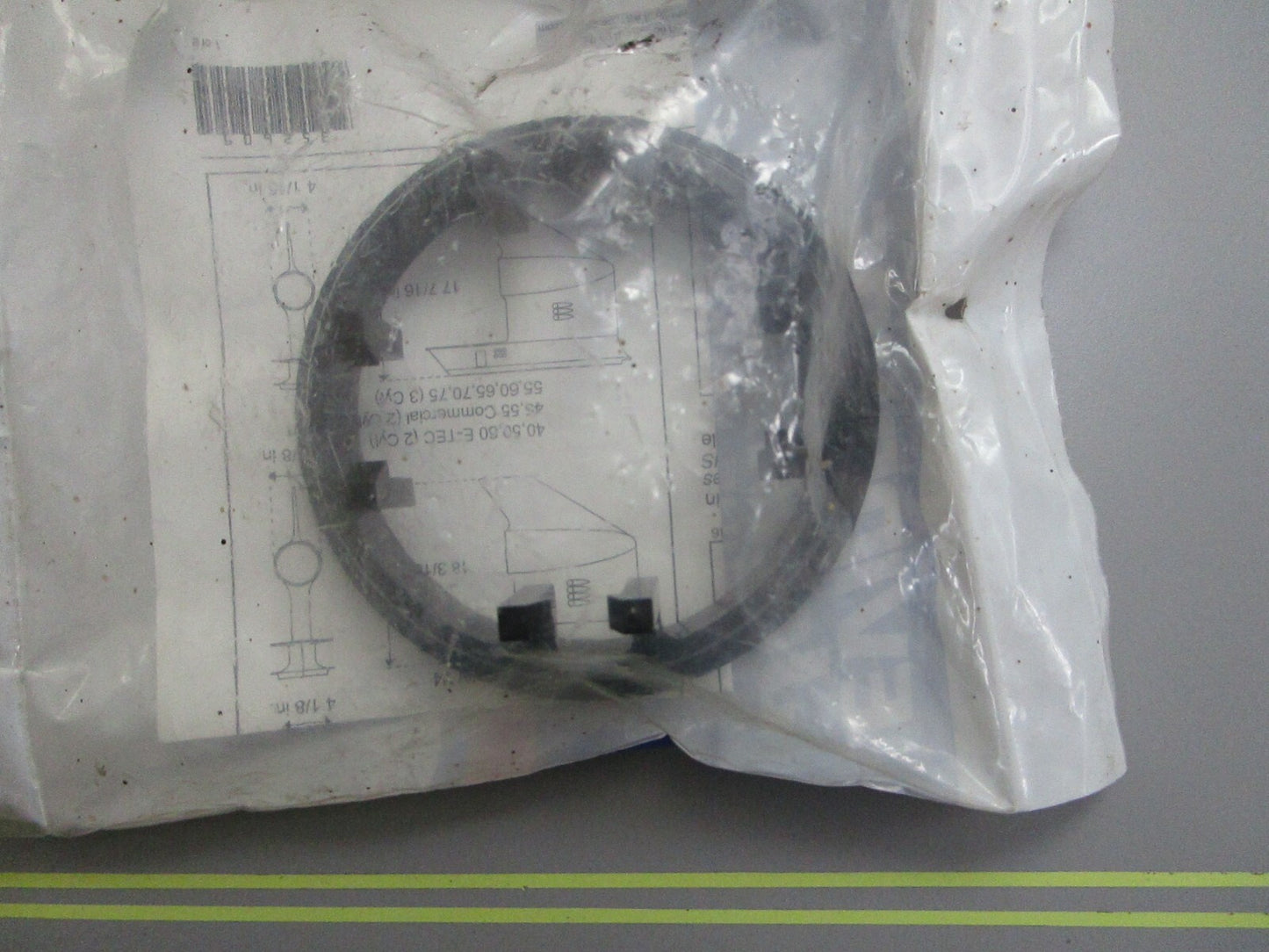 *NEW OEM* 0820 OMC Johnson Evinrude Hydrus Exhaust Ring Kit 5006512