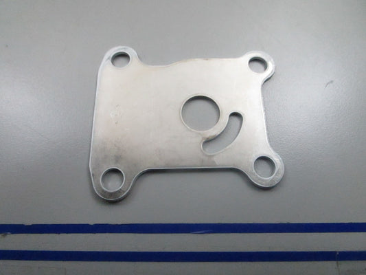 *NEW OEM* 0810 OMC Johnson Evinrude Impeller Housing Plate 318995 0318995