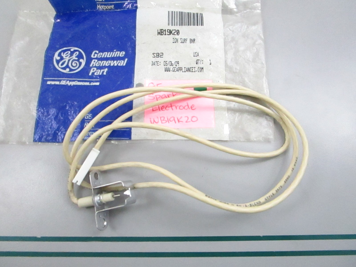 NEW OEM WB19K20 GE Spark Electrode 0810