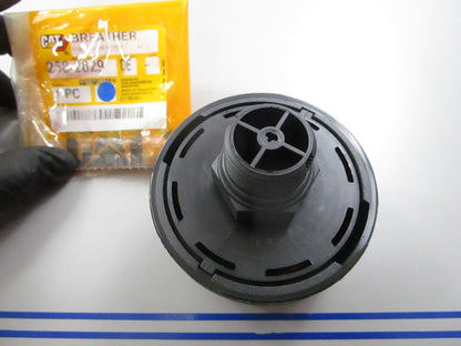 *NEW OEM* 0810 CAT Breather 258-2829