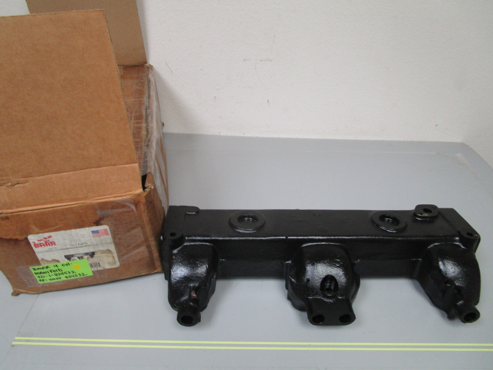 *NEW* 0720 Barr 4 Cylinder Manifold VO-1-824532 Replaces: Volvo 824532