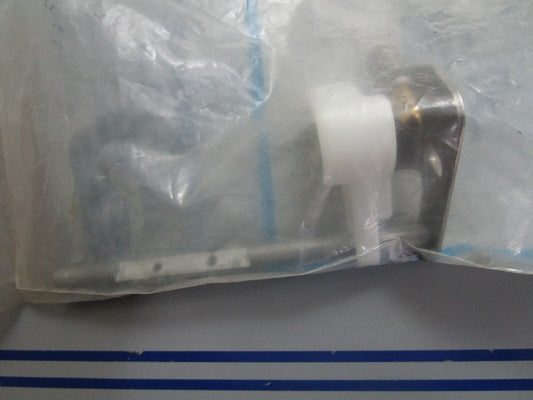 *NEW OEM* 0810 Mercury Quicksilver Throttle Shaft 1395-804707