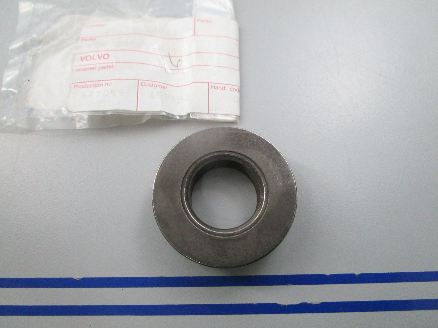 NEW OEM Volvo Penta 3852302 Nut 0810
