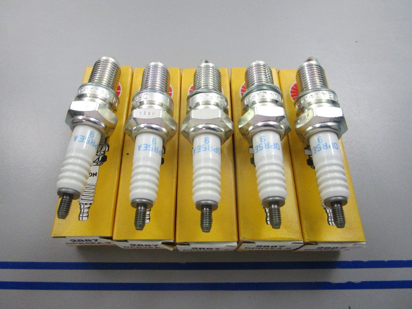 NEW (LOT OF 5) DPR5EA-9 NGK Spark Plug 0810