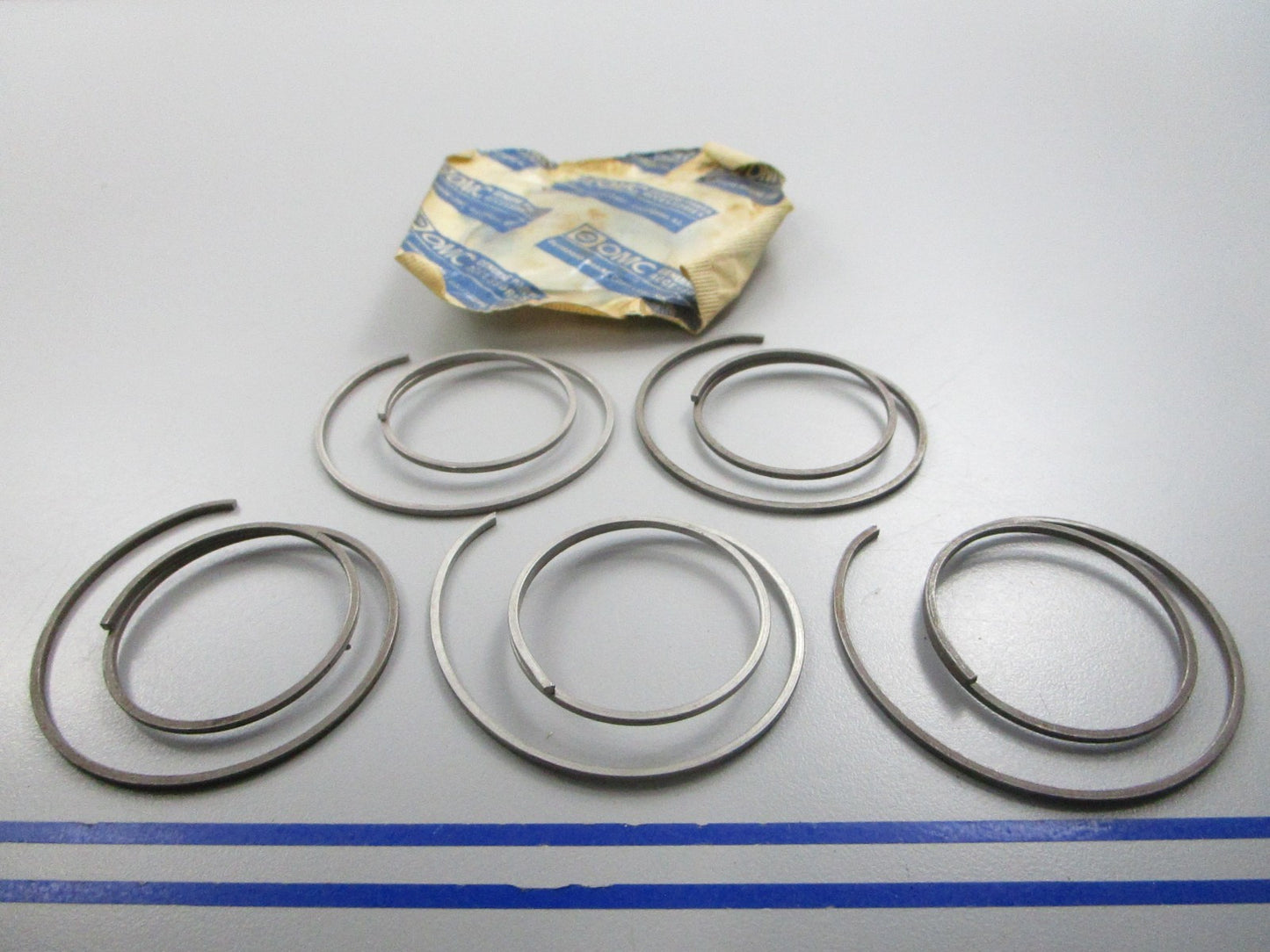 NEW OEM (LOT OF 6) 302222 0302222 OMC Johnson Evinrude Spring 0810
