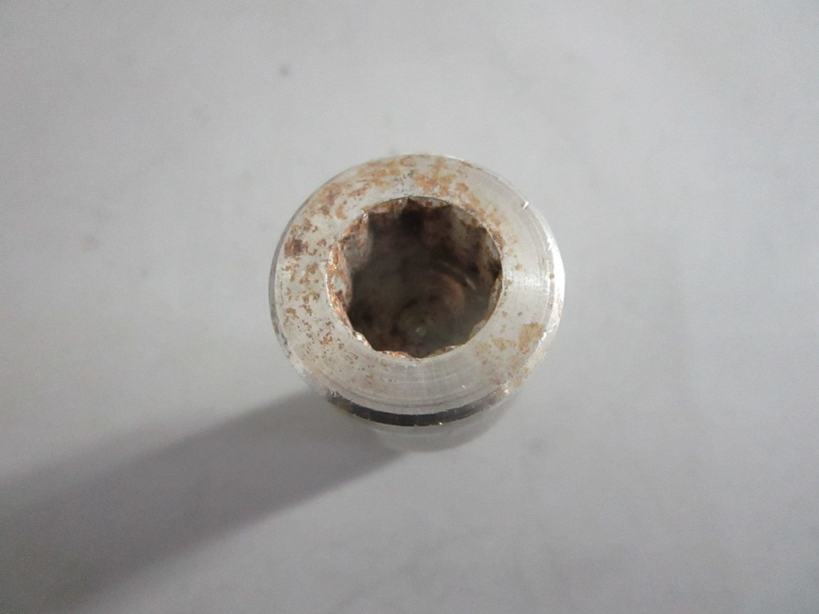 NEW OEM 3861797 Volvo Penta Shoulder Screw 0820