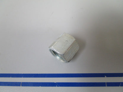 *NEW OEM* 0810 Volvo Penta Fitting Nut 941521