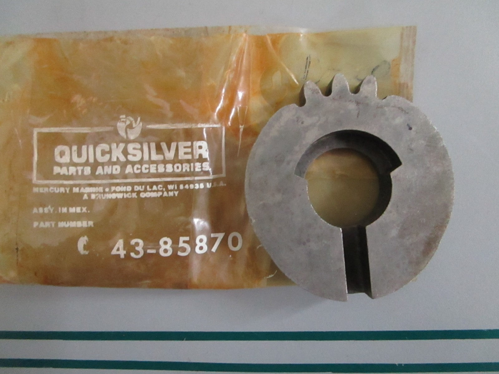 NEW OEM 43-85870 Mercury Quicksilver Gear 0820