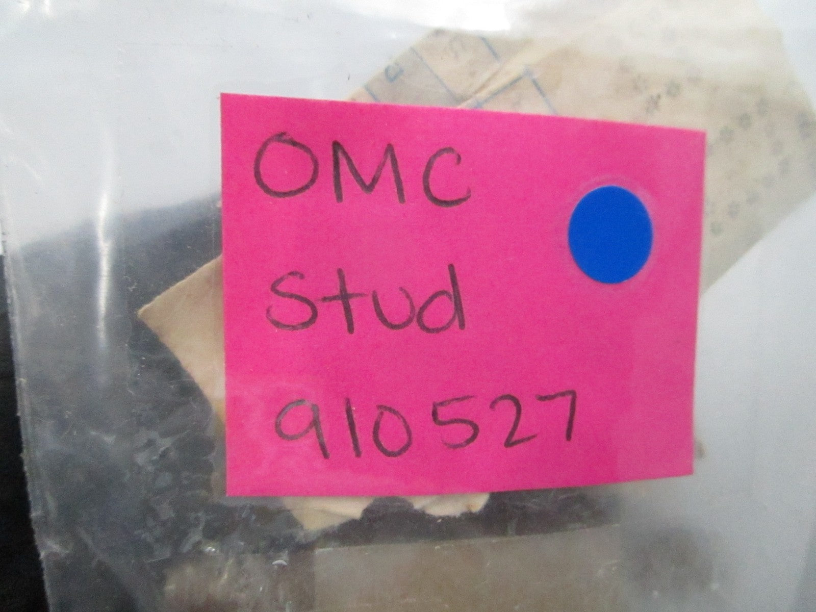 *NEW OEM* 0810 OMC Johnson Evinrude Stud 910527 0910527