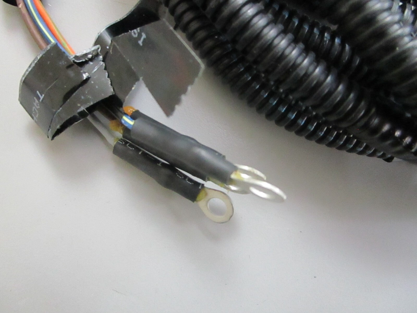 *NEW OEM* 0820 Mercury Quicksilver Harness Ay 84-8M0095826 84-8M2100443