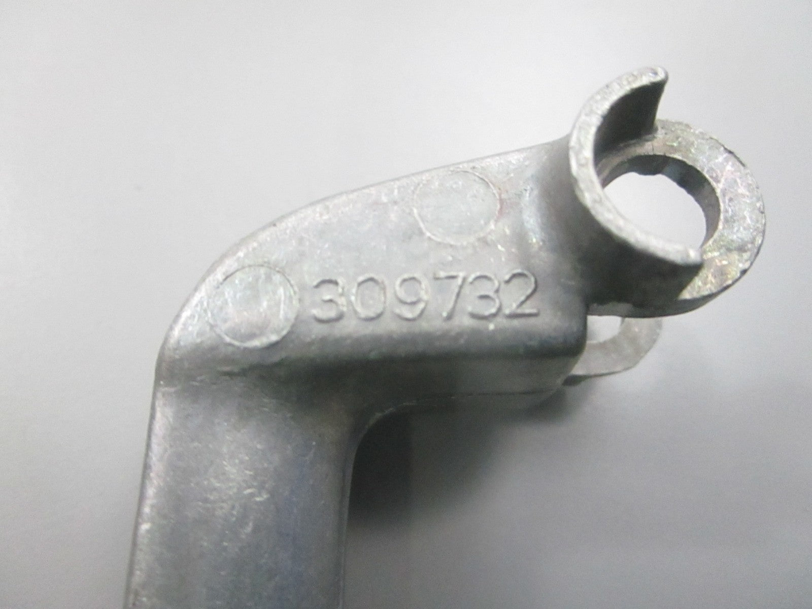 NEW OEM 309732 0309732 OMC Johnson Evinrude Carrying Handle 0810