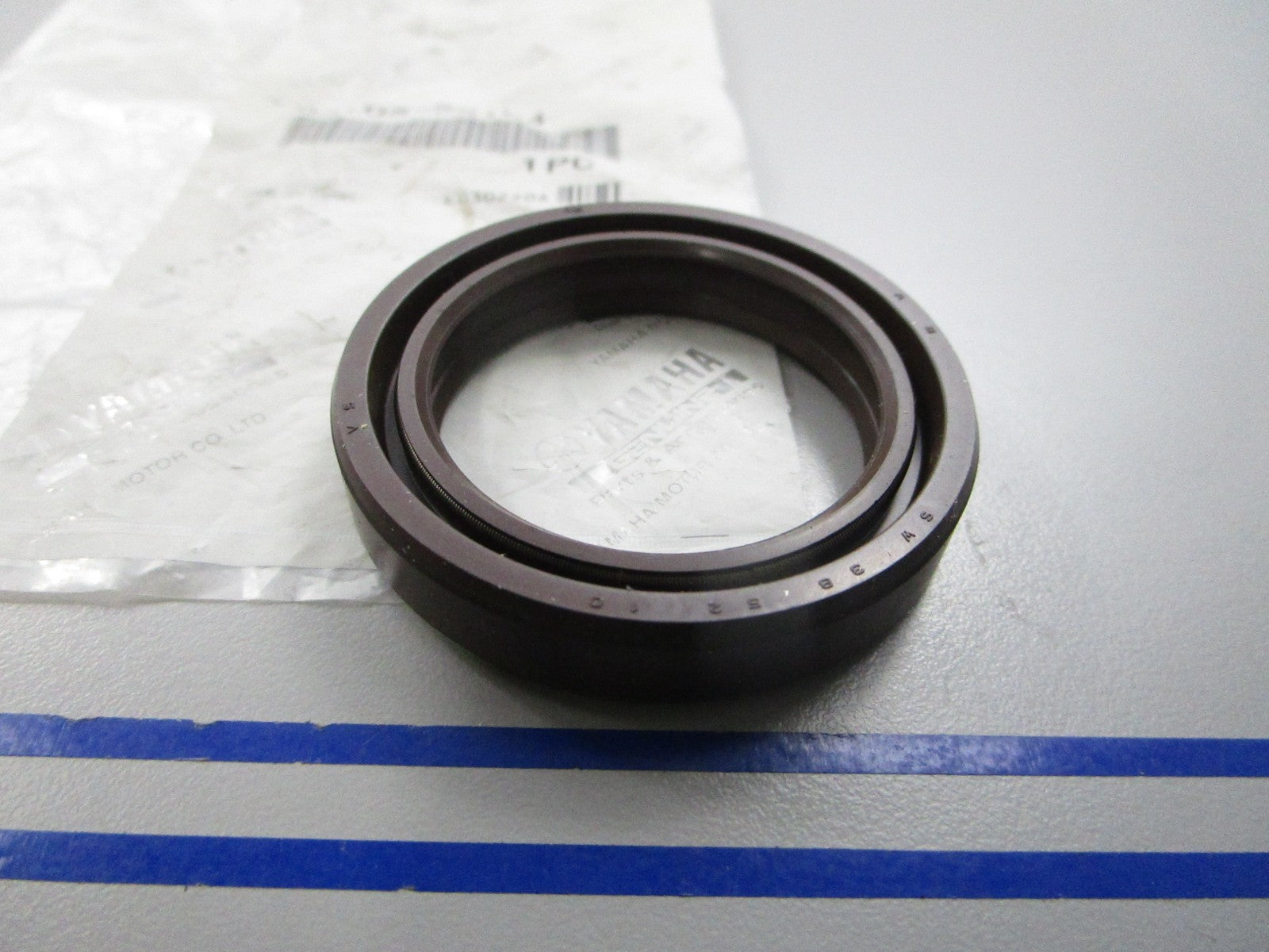 NEW OEM 93103-38184-00 Yamaha Oil Seal 0810