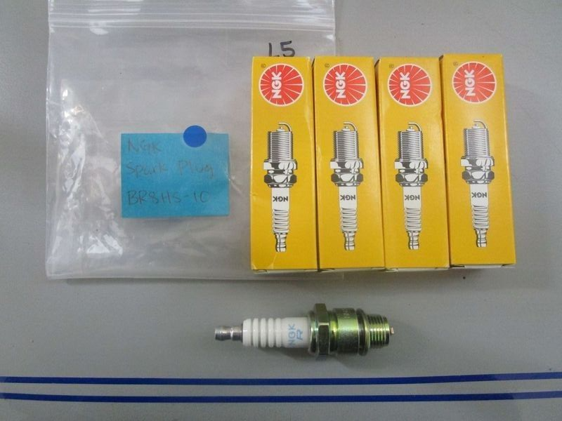 *NEW* 0770 (LOT OF 5) NGK Spark Plug BR8HS-10