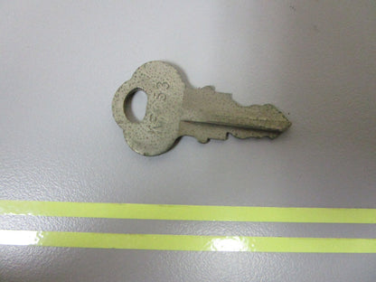 *NEW OEM* 0810 OMC Johnson Evinrude Ignition Key KF53 501568 0501568