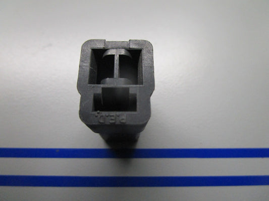 *NEW OEM* 0720 OMC Johnson Evinrude Connector 511850 0511850