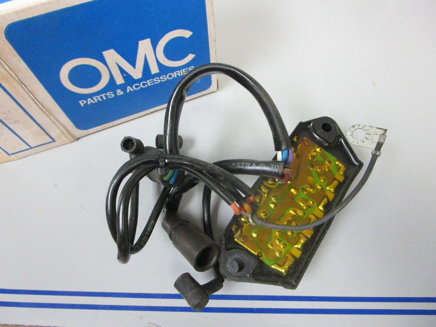 *NEW OEM* 0810 OMC Johnson Evinrude Power Pack 582705 0582705