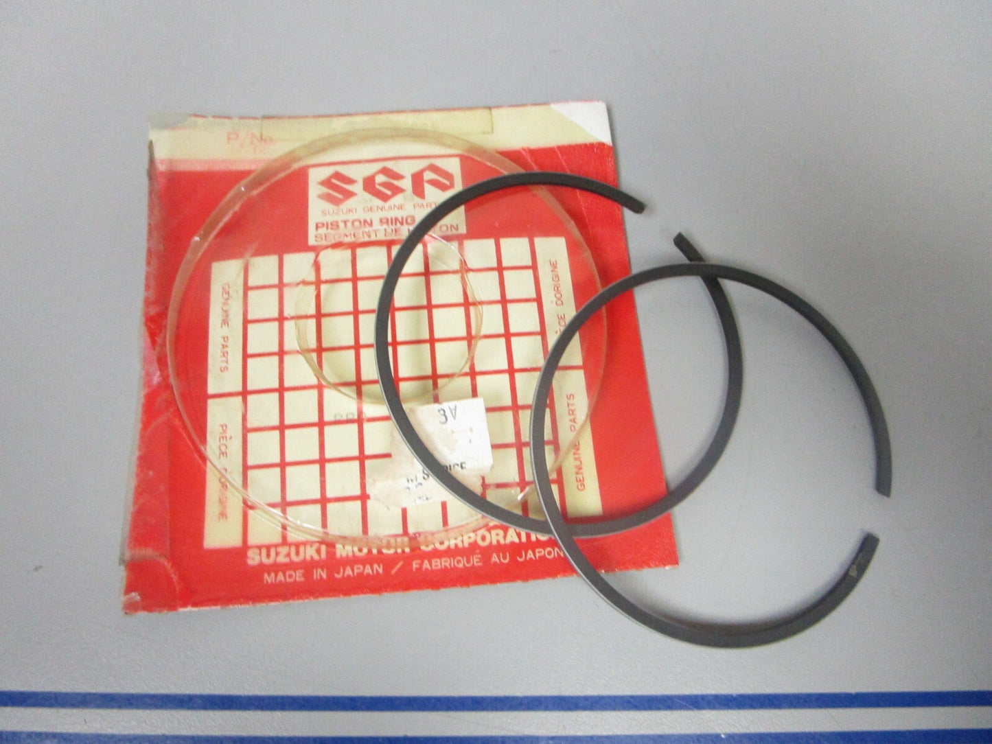 *NEW OEM* 0810 Suzuki 30 40 HP Oversize 0.5 Piston Ring Set 12140-94400-025