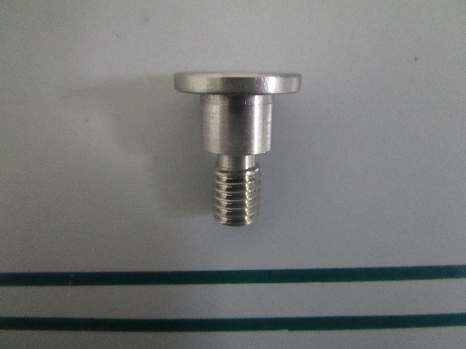 NEW OEM 897798 Volvo Penta Shoulder Screw 0820