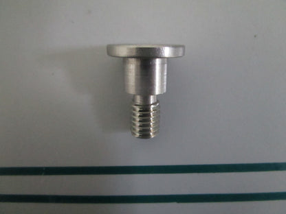 NEW OEM 897798 Volvo Penta Shoulder Screw 0820