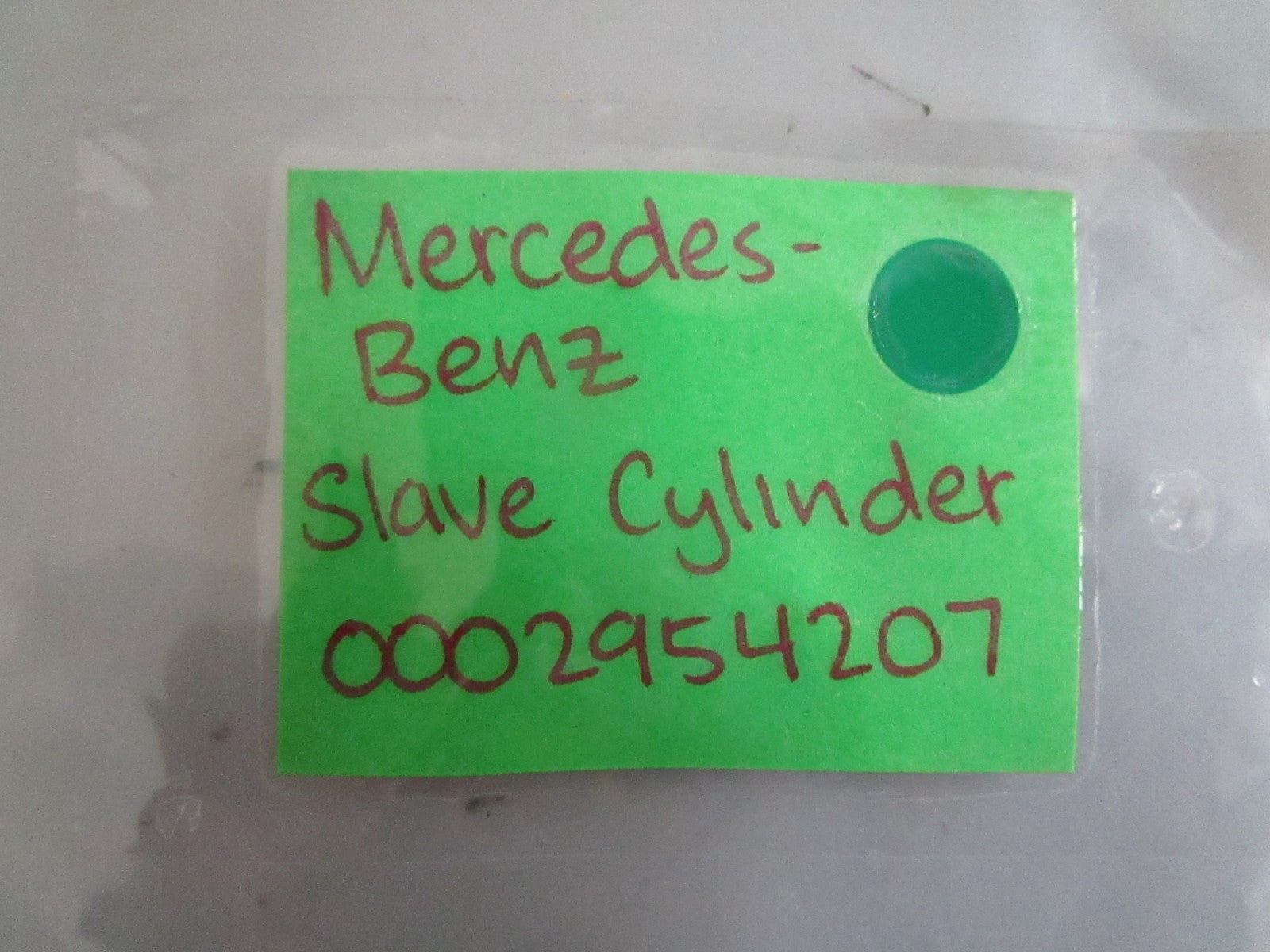 NEW OEM 0002954207 Mercedes-Benz Slave Cylinder 0820