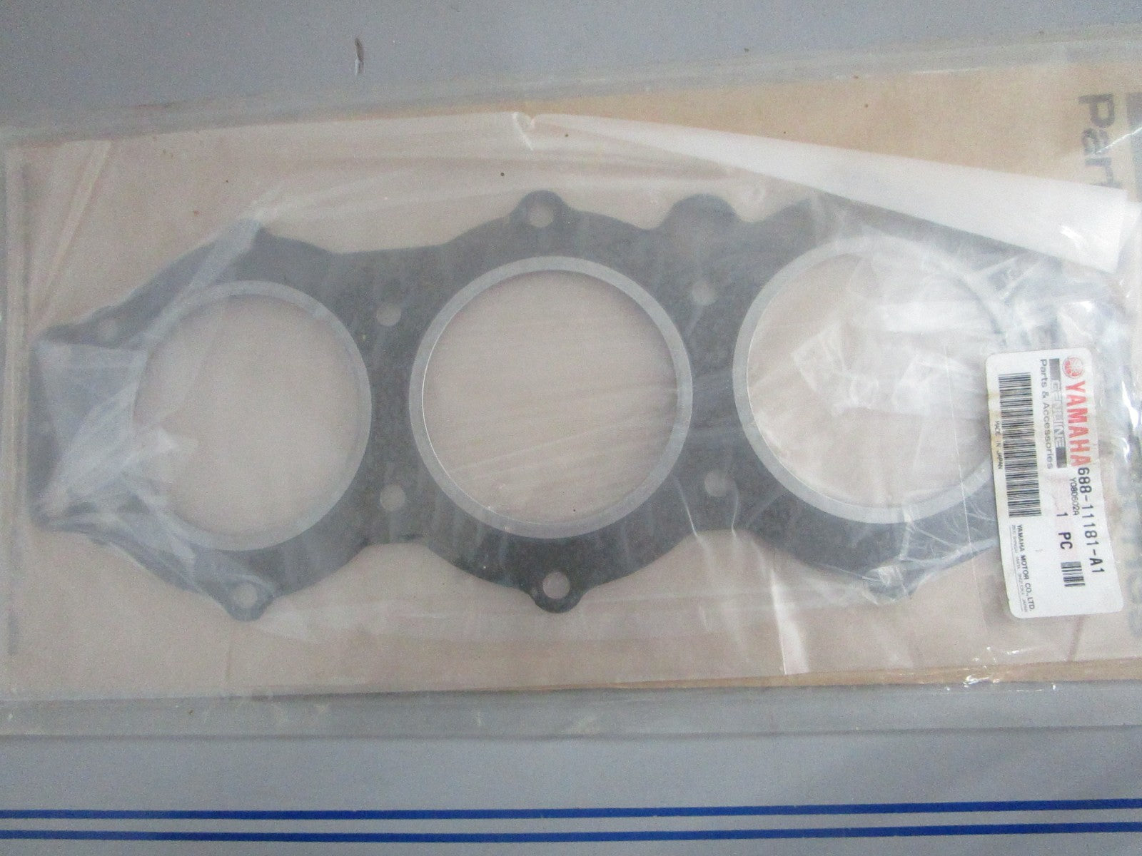 NEW OEM 688-11181-A1-00 Yamaha Gasket 0820