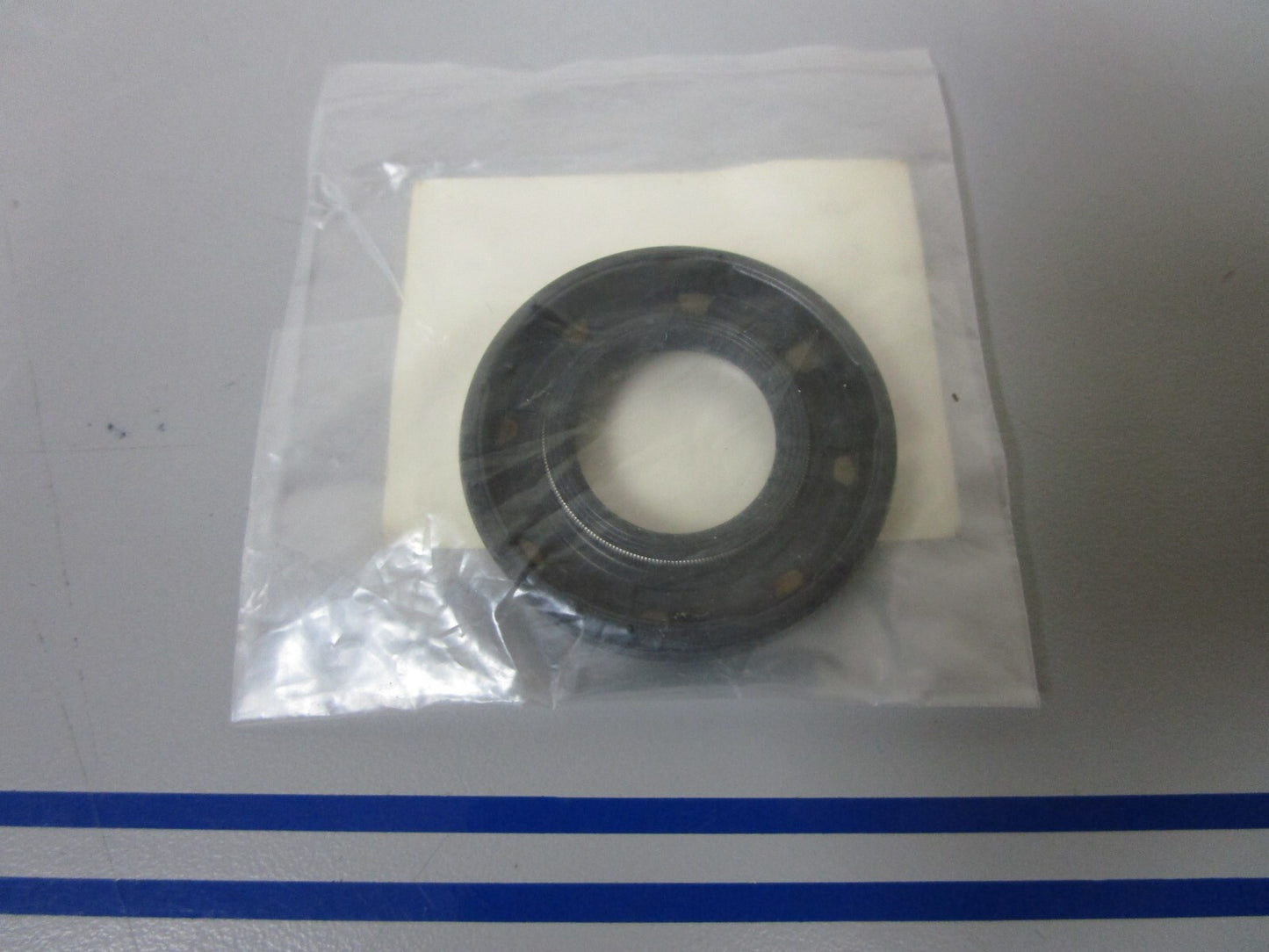 *NEW OEM* 0810 Tohatsu Oil Seal 3B2-00122-0 3B2001220