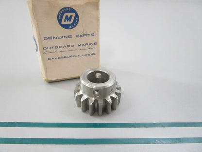 NEW OEM 308441 0308441 OMC Johnson Evinrude Worm Gear 0810