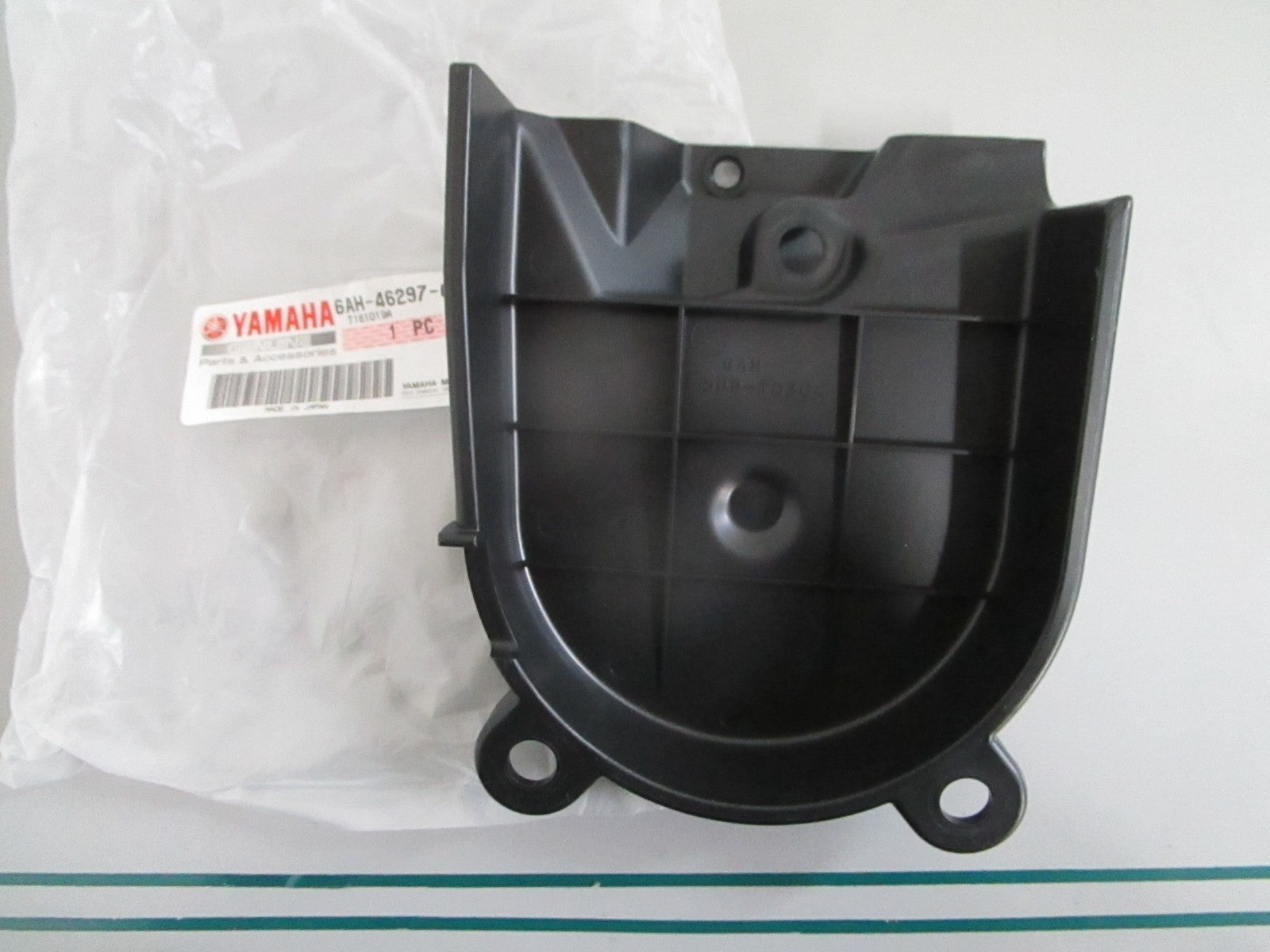Yamaha NEW OEM Dust Cover 6AH-46297-00-00 NOS Genuine Marine Part 0820