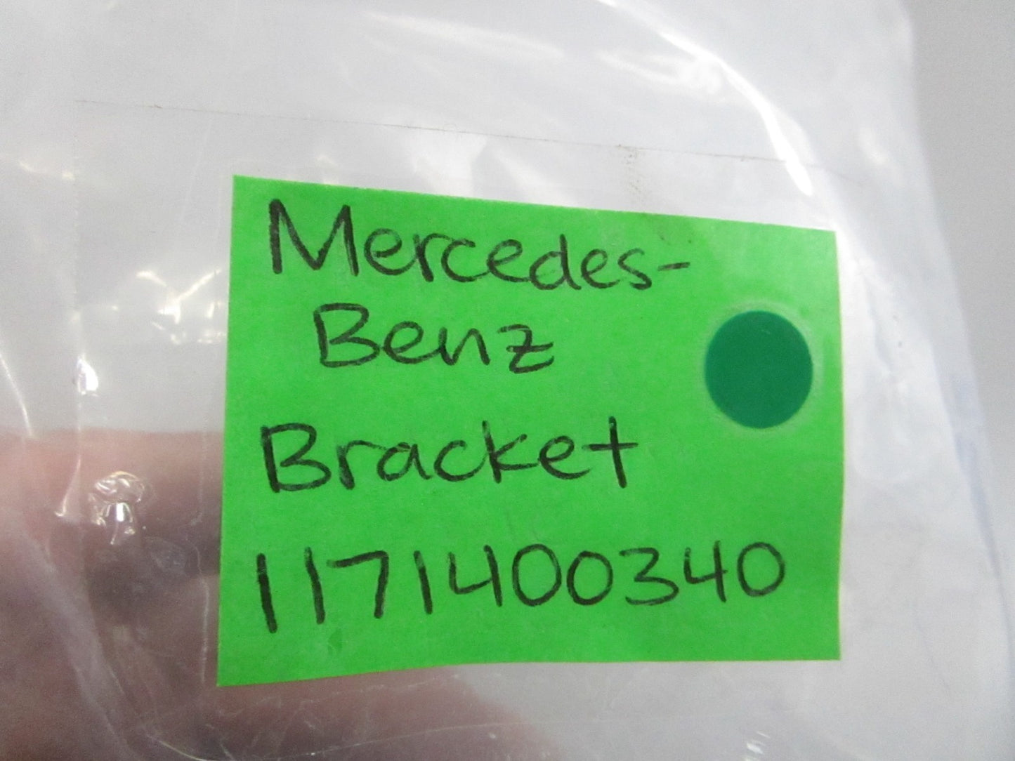 NEW OEM 1171400340 Mercedes-Benz Bracket 0810