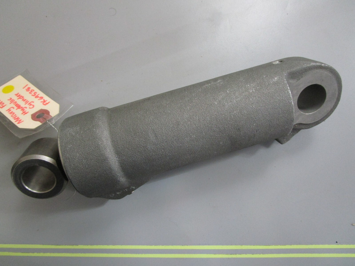 *NEW OEM* 0820 Mercury Force Hydraulic Cylinder FK695381