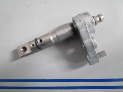 NEW OEM 379240 0379240 OMC Johnson Evinrude Shaft & Arm Assy 0820