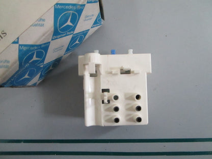 NEW OEM 1268202510 Mercedes-Benz Switch 0820