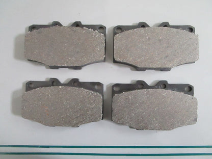 NEW D252D Disc Brake Pad Set 0820