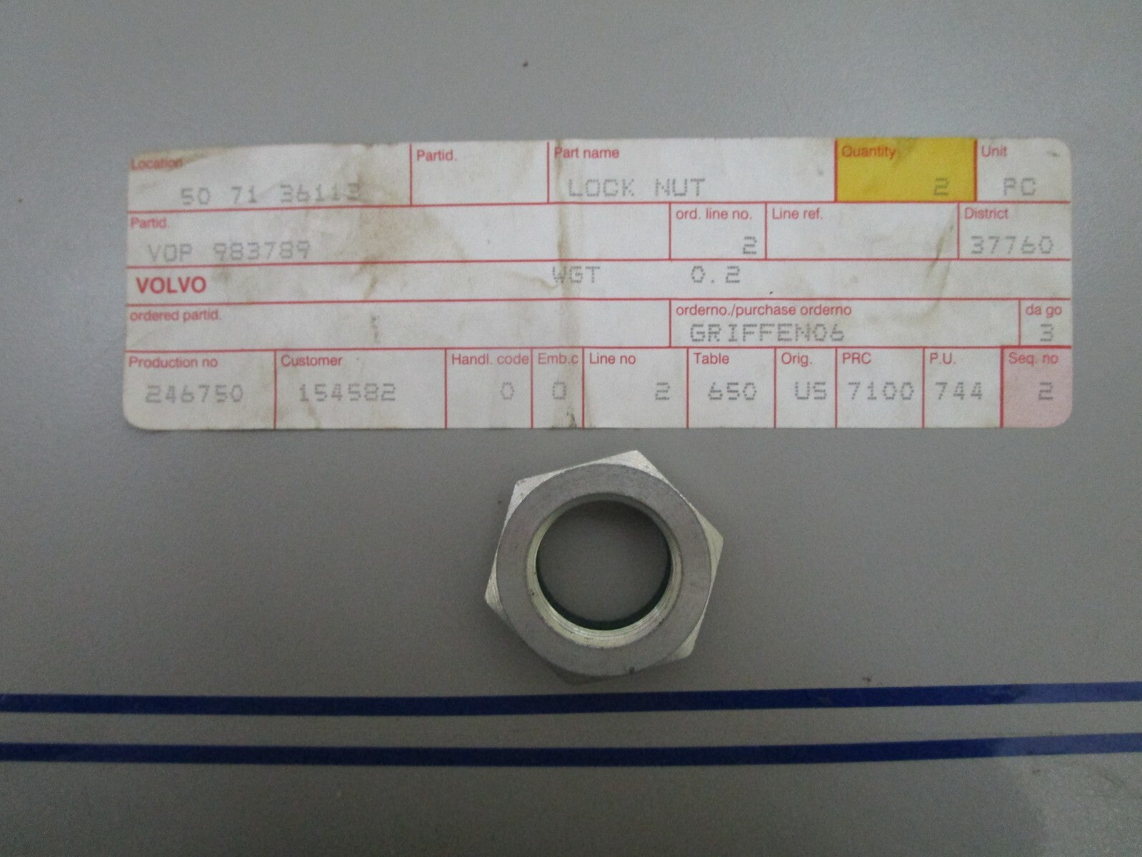 *NEW OEM* 0810 Volvo Penta Lock Nut 983789