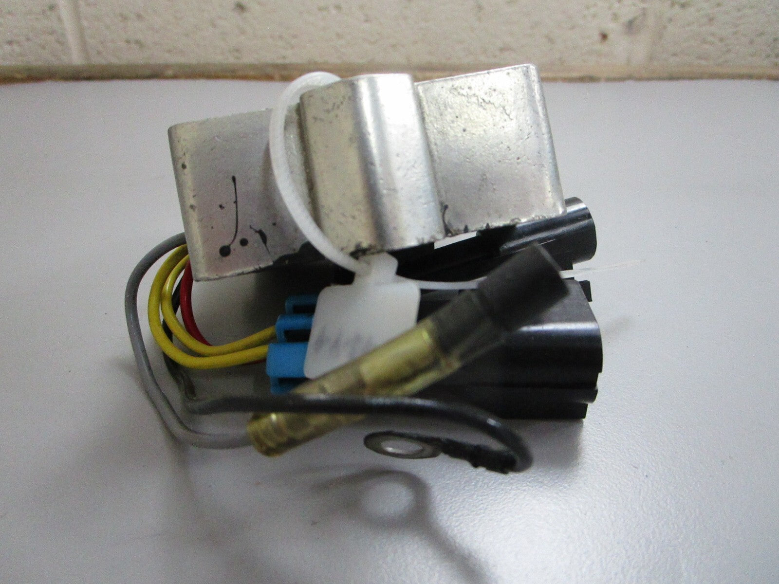 NEW OEM* 0820 Mercury Quicksilver Voltage Regulator 893640T01