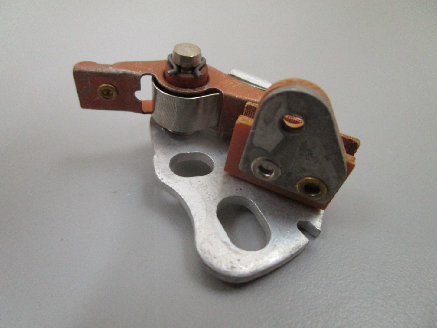 *NEW OEM* 0810 OMC Johnson Evinrude Break Point Assembly 581207 0581207